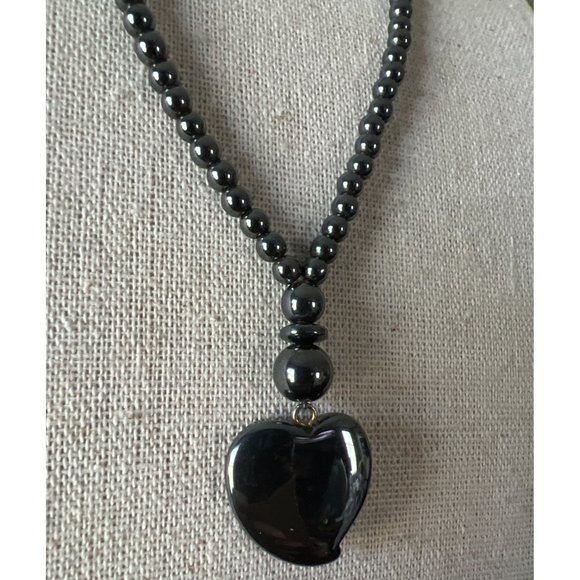 Heart Hematite Pendant Necklace -- 18" - Picture 8 of 9